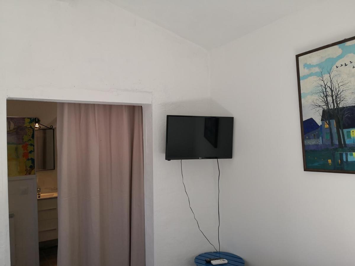 La petite maison de Lingling Mornas Extérieur photo