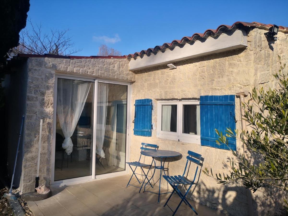 La petite maison de Lingling Mornas Extérieur photo